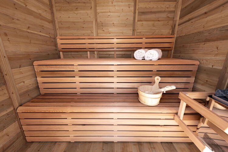 2107_Pure_Cube_Collection_Red_Cedar_Outdoor_Sauna_interior.9b65a9d094390a78b0c551ac5d55dfbe