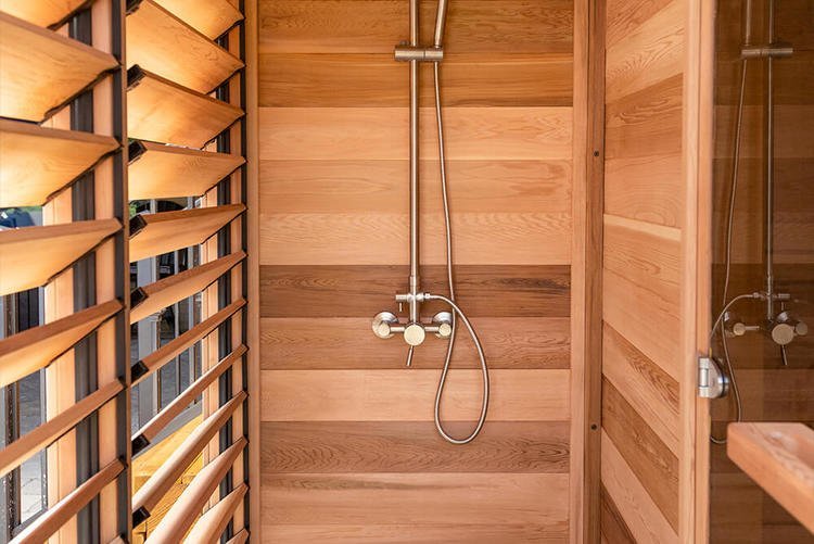 69_Leisurecraft_Europe_Dundalk_pure_cube_outdoor_sauna_shower.71215435d9c198c0e4f6f19940ba9475