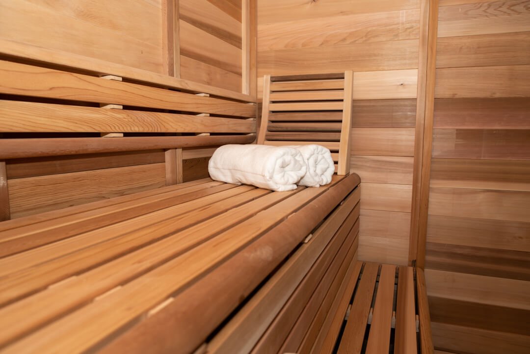 106_Pure_cube_collection_215cm_leisurecraft_europe_canadian_cedar_indoor_sauna_2_tier_benches