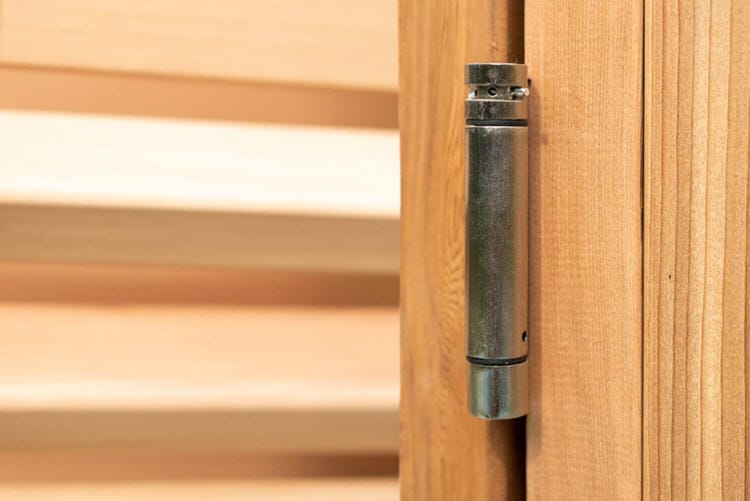 262_Dundalk_leisurecraft_europe_Red_Cedar_cloudburst_shower_made_in_canada.0b97c9464f60d2494ecda65d15d0f348